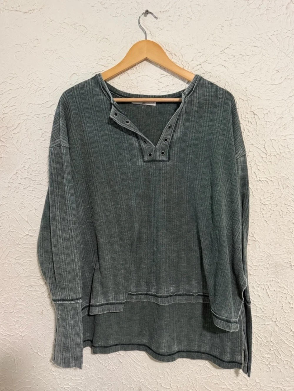 Project Social T Green Henley Long Sleeve Top Medium Oversized Casual